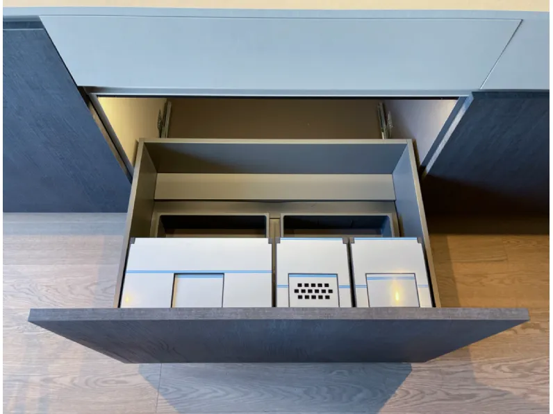 Cucina lineare in melaminico a prezzo ribassato 45%