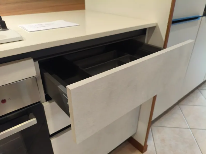 Cucina lineare in laminato opaco grigia Cucina cloe a prezzo scontato