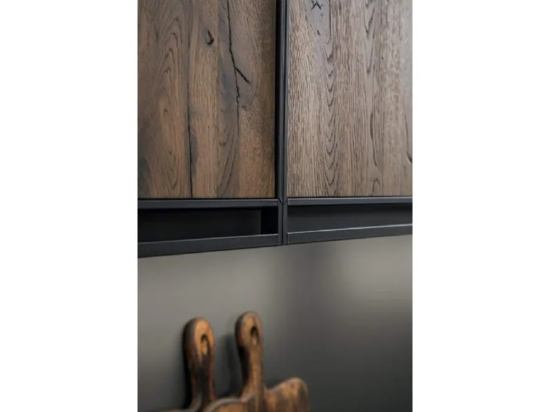 Cucina Kronos design grigia Arredo3 con isola scontata 35%