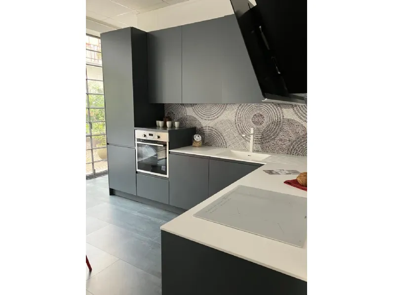 Cucina grigia moderna ad angolo Astra Line a soli 7900 Euro