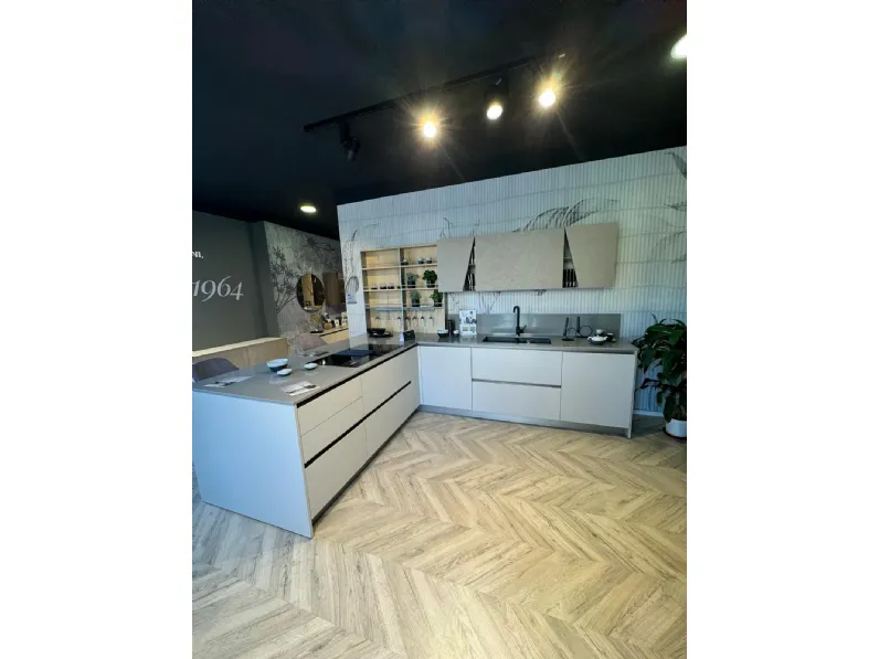 Cucina ad angolo in laminato materico a prezzo ribassato 60%