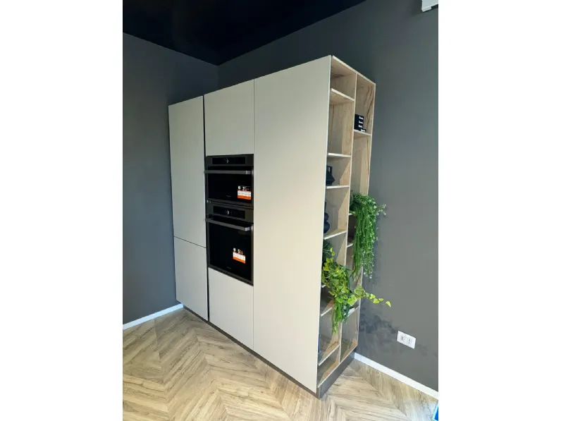 Cucina ad angolo in laminato materico a prezzo ribassato 60%