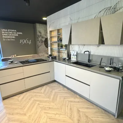 Cucina Stosa moderna ad angolo tortora in laminato materico Infinity