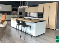 Cucina a prezzo ribassato con isola moderna Kal Arredo3