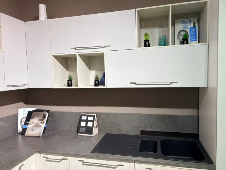 Cucina larice moderna ad angolo Arredo3 Aria e cloe a soli 4500 Euro