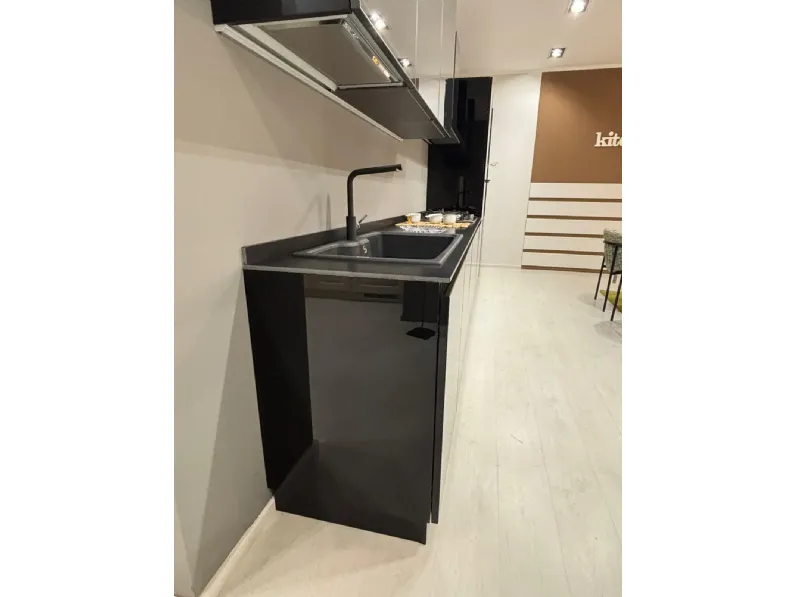 Cucina Scavolini design lineare altri colori in laccata lucido Liberamente