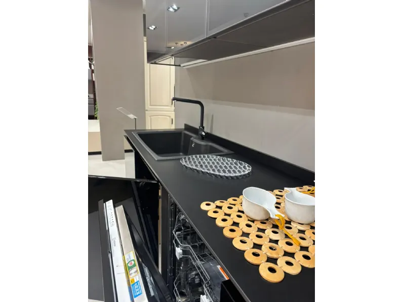 Cucina Scavolini design lineare altri colori in laccata lucido Liberamente