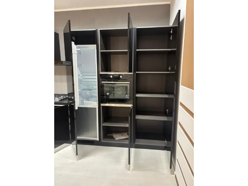 Cucina Scavolini design lineare altri colori in laccata lucido Liberamente