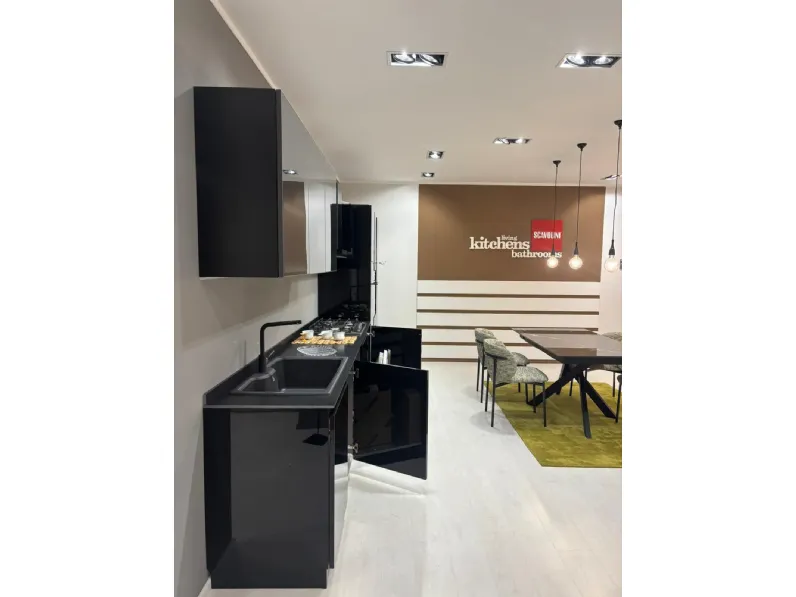 Cucina Scavolini design lineare altri colori in laccata lucido Liberamente