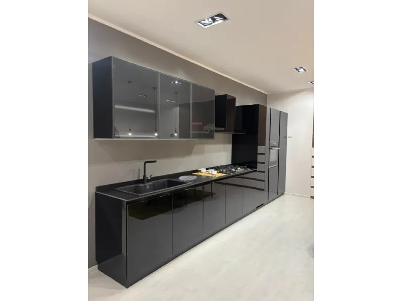 Cucina Scavolini design lineare altri colori in laccata lucido Liberamente
