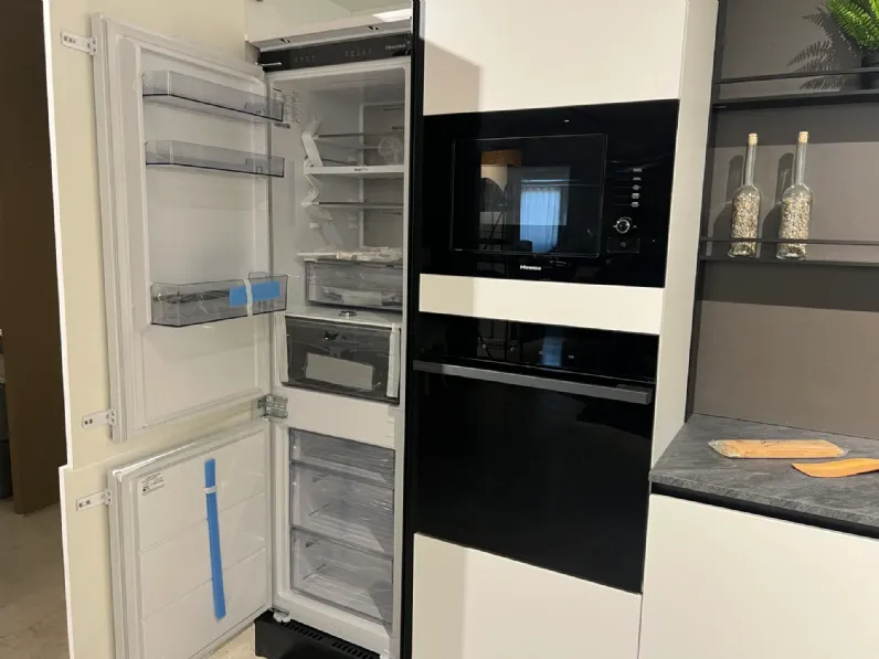 Cucina lineare moderna bianca Mobilturi Pop a soli 5400 Euro