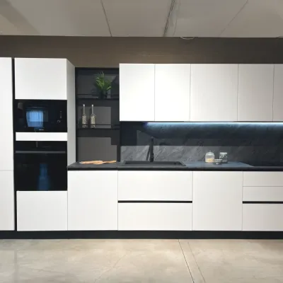 Cucina lineare moderna bianca Mobilturi Pop a soli 5400 Euro
