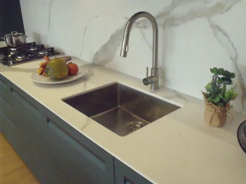 Cucina Tekna lineare Arredo3 con uno sconto imperdibile