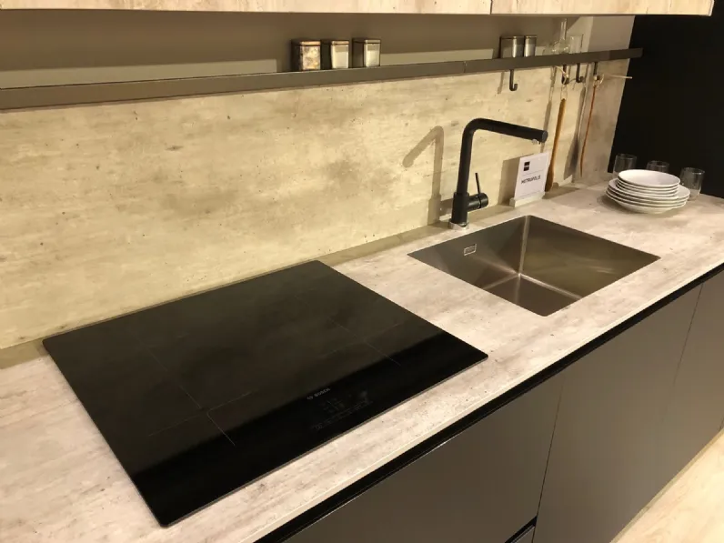 Cucina Stosa moderna lineare altri colori in laminato opaco Metropolis/alliant