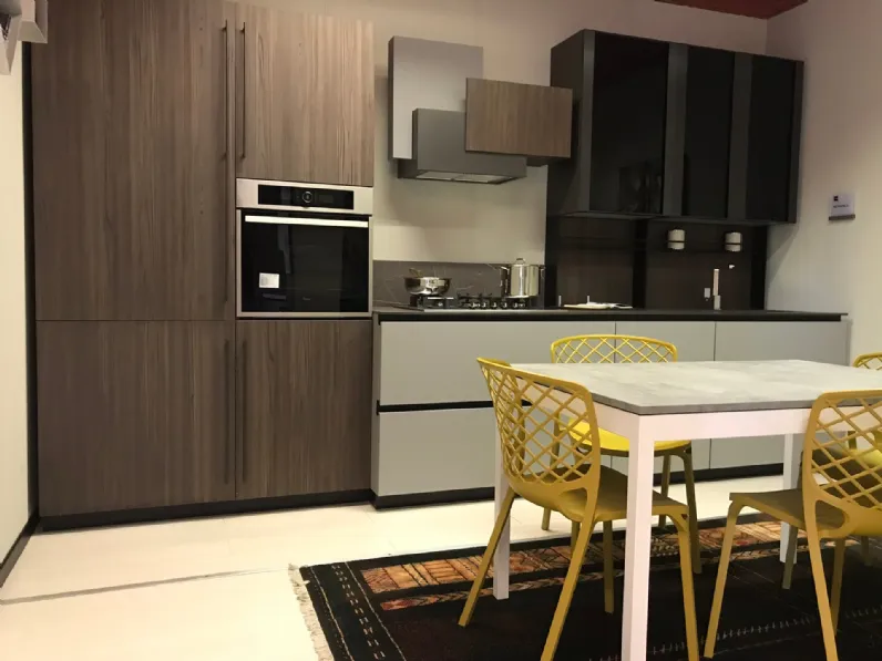 Cucina lineare in laminato opaco altri colori Metropolis a prezzo ribassato