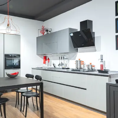 Cucina grigia design lineare Liberamente Scavolini a soli 11000