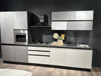 Cucina lineare in laminato materico a prezzo ribassato 56%