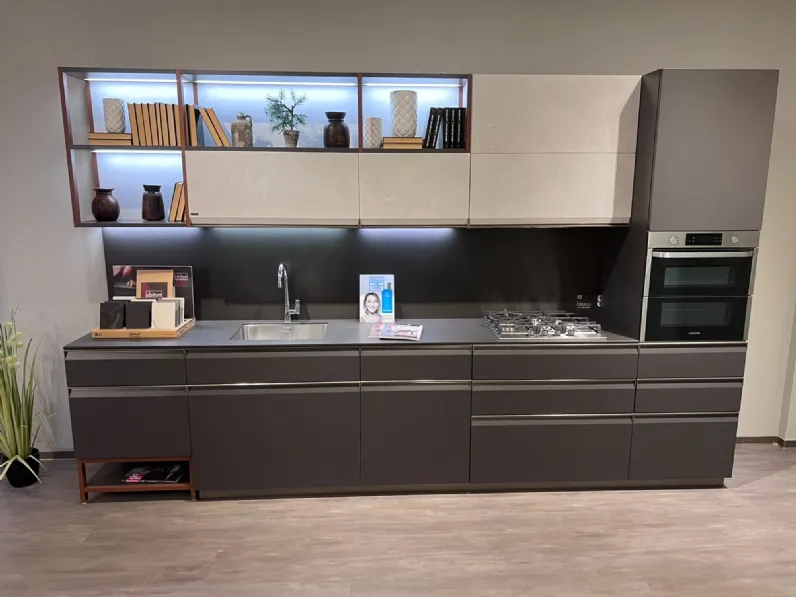 Cucina Formalia design grigio Scavolini lineare scontata 26%