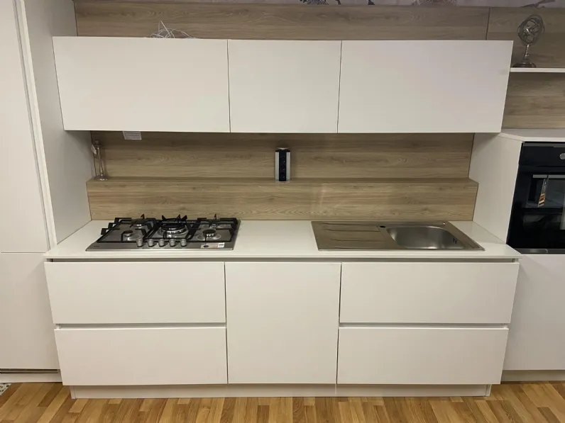 Cucina lineare in laminato opaco a prezzo scontato 31%