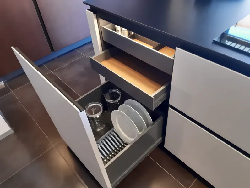 Cucina con isola design bianca Valdesign Logica l90 a soli 14995 Euro