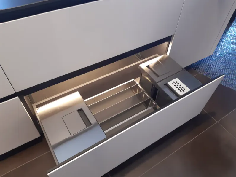 Cucina con isola design bianca Valdesign Logica l90 a soli 14995 Euro