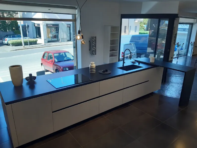 Cucina con isola design bianca Valdesign Logica l90 a soli 14995 Euro