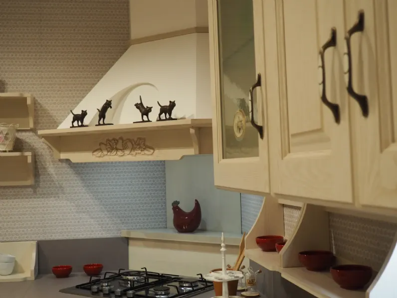 Cucina magnolia classica ad angolo Madeleine Scavolini scontata