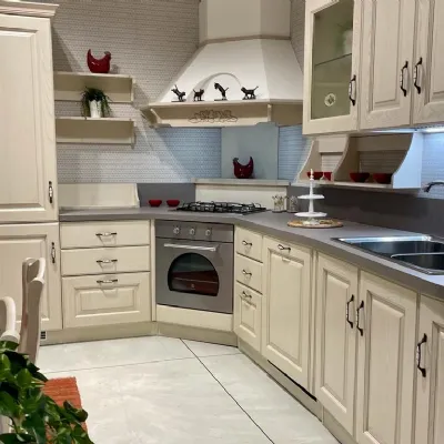 Cucina ad angolo in legno magnolia Madeleine a prezzo ribassato