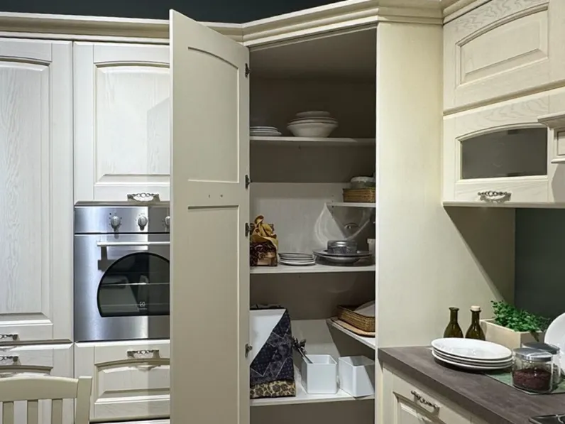 Cucina magnolia classica ad angolo Olimpia Mobilturi a soli 8200 Euro