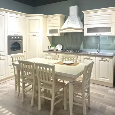Cucina magnolia classica ad angolo Olimpia Mobilturi a soli 8200 Euro