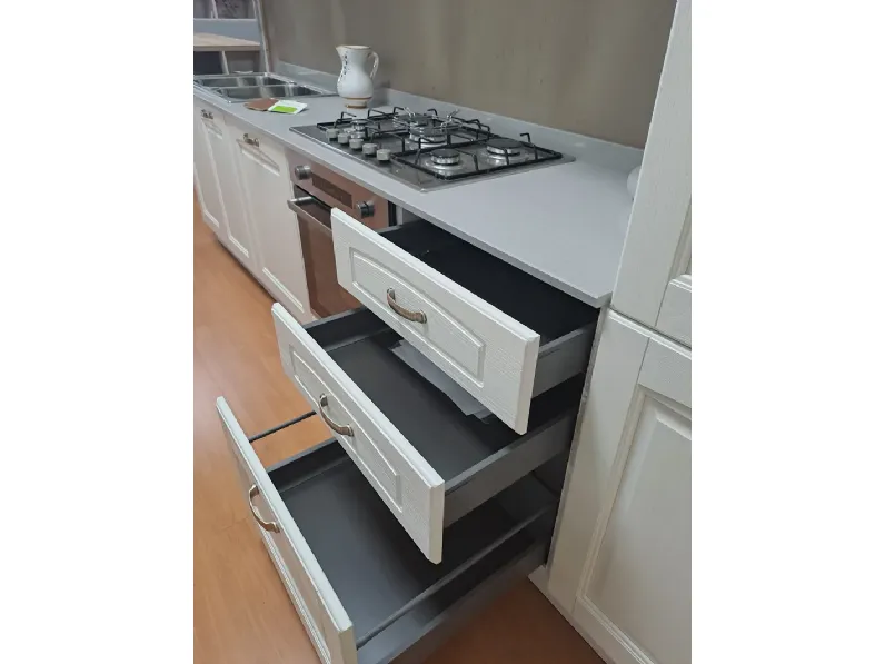 Cucina Bea marte classica magnolia Net cucine lineare scontata 30%