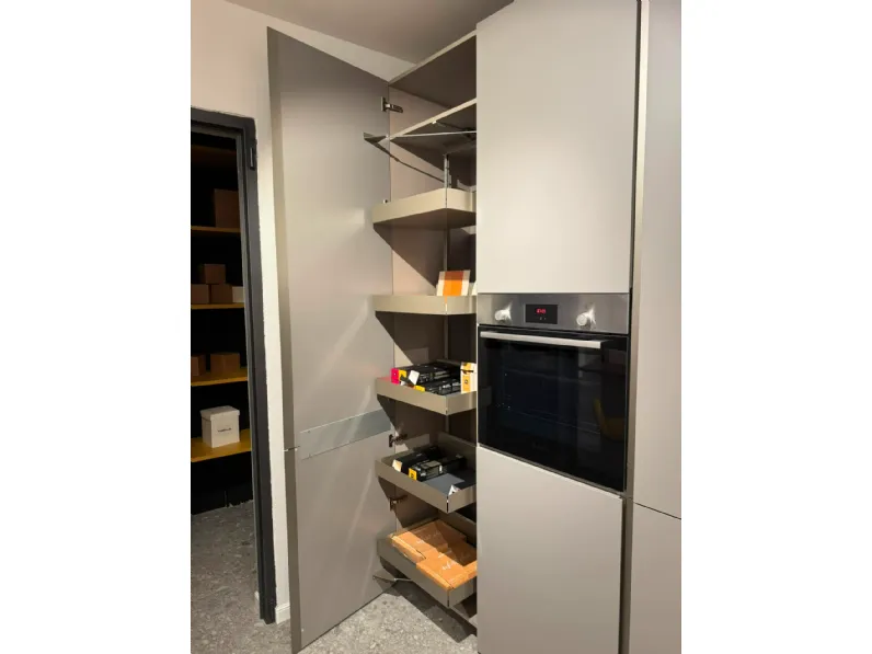 Cucina lineare moderna grigia Stosa Metropolis a soli 8800 Euro