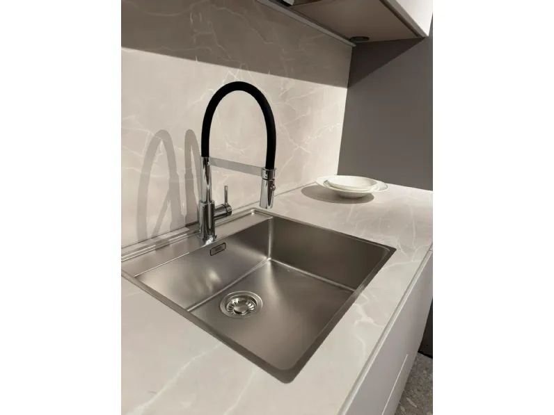 Cucina lineare moderna grigia Stosa Metropolis a soli 8800 Euro