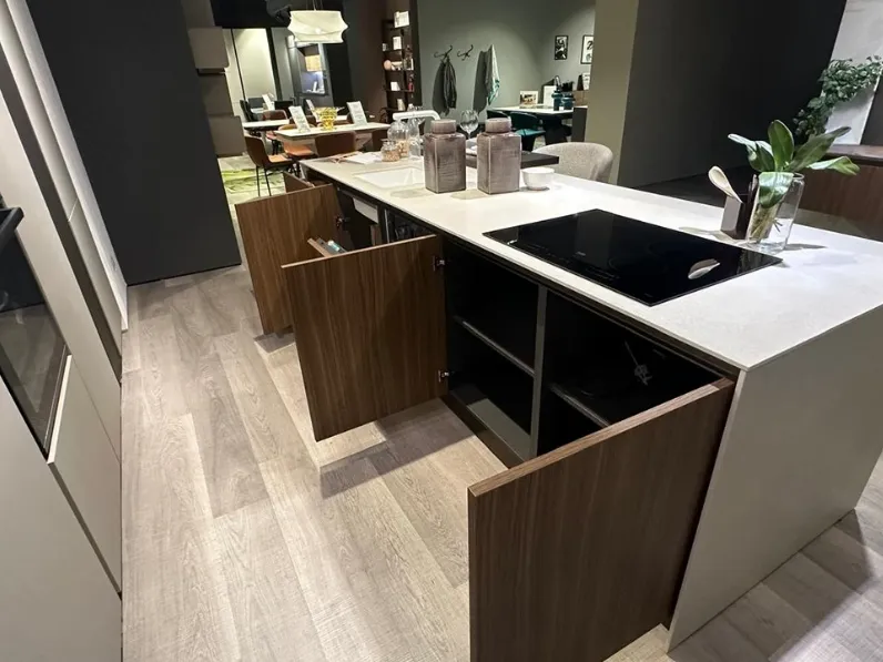 Cucina noce moderna con isola Nevada Mobilturi a soli 16400 Euro