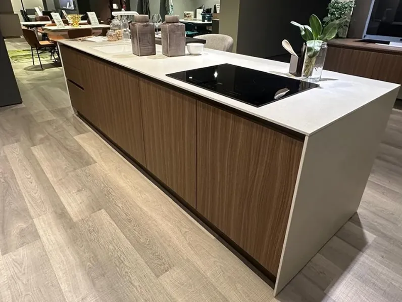Cucina noce moderna con isola Nevada Mobilturi a soli 16400 Euro