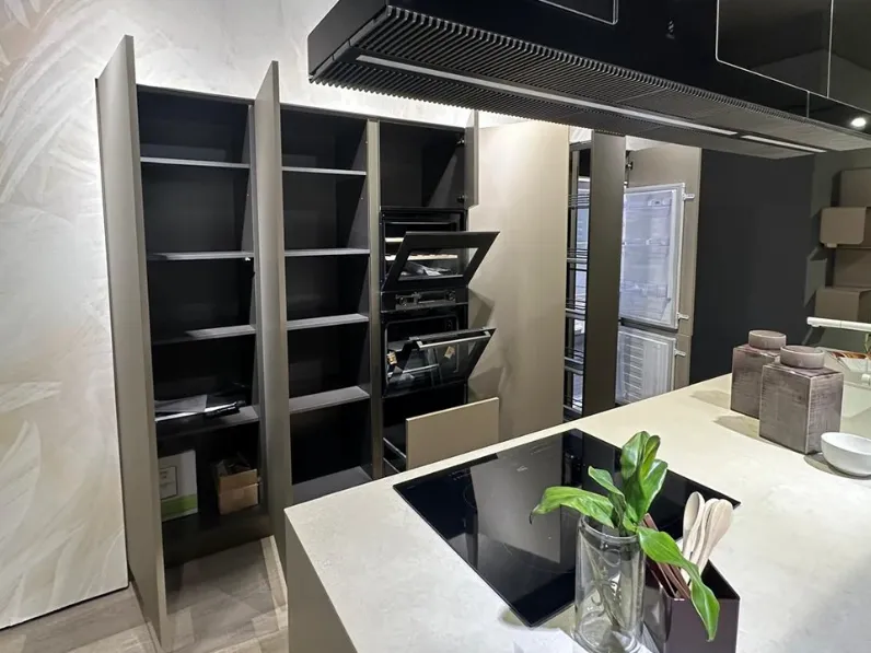 Cucina noce moderna con isola Nevada Mobilturi a soli 16400 Euro