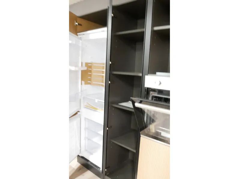 Cucina Pop moderna grigia Mobilturi lineare scontata 60%