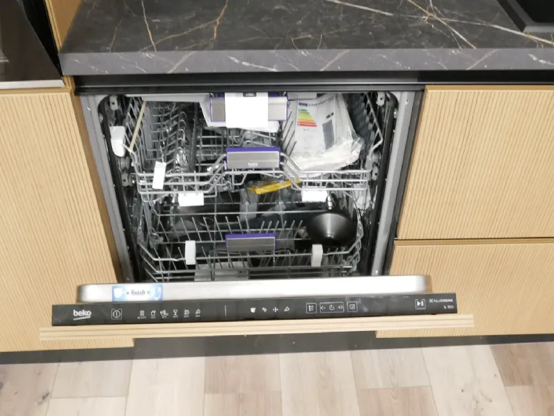 Cucina Pop moderna grigia Mobilturi lineare scontata 60%