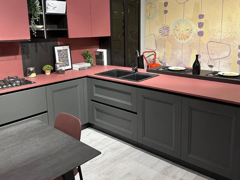 Cucina La casa moderna con penisola antracite in melaminico Ada