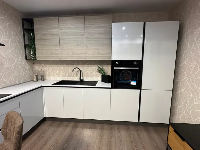Cucina grigia moderna con penisola Delizia Net cucine in Offerta Outlet