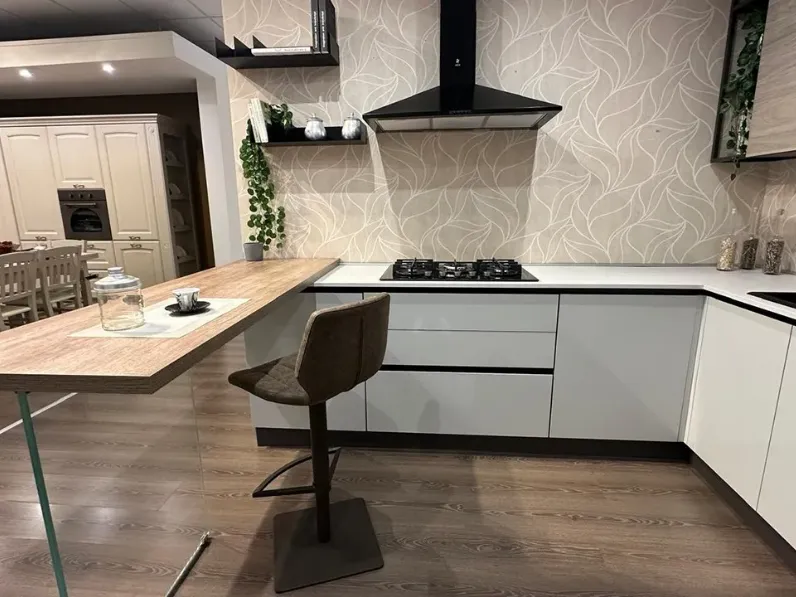 Cucina grigia moderna con penisola Delizia Net cucine in Offerta Outlet