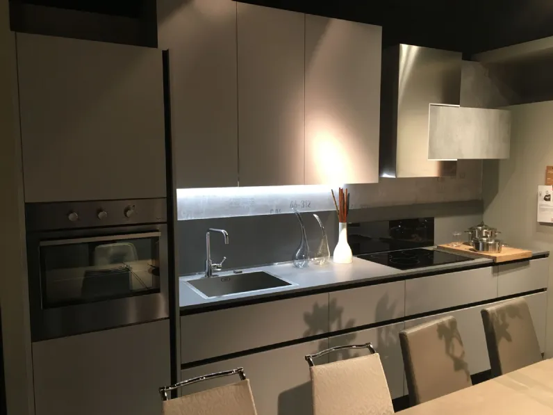 Cucina First moderna grigio Snaidero lineare scontata 30%