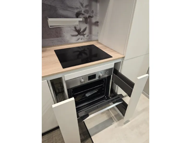 Cucina a prezzo scontato con penisola moderna Liberamente Scavolini