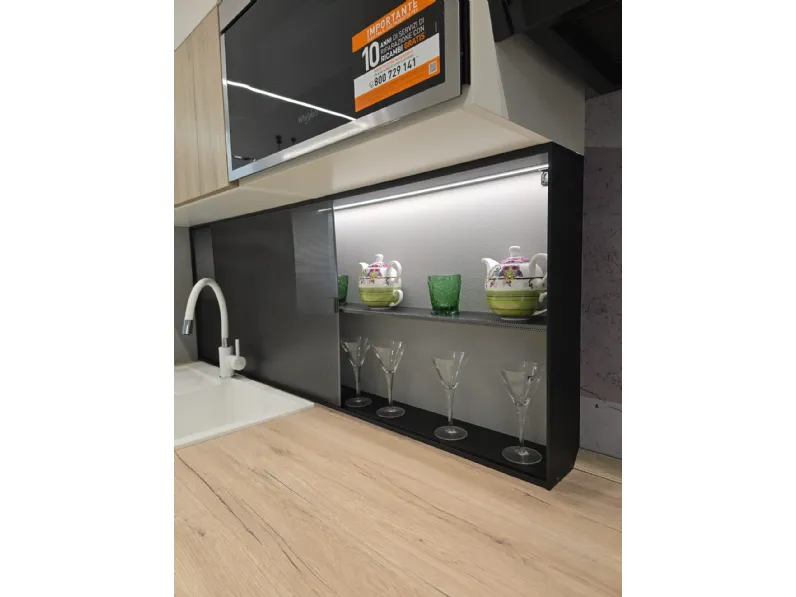 Cucina a prezzo scontato con penisola moderna Liberamente Scavolini