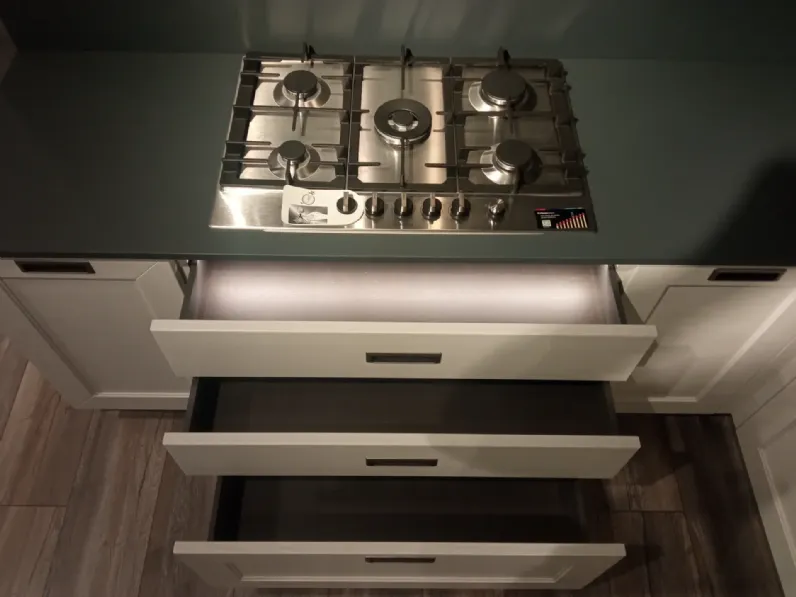 Cucina design ad angolo Loft wood laccata Arrex-2 a prezzo ribassato