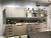 Scopri Mia by Carlo Cracco: cucina ad isola in laminato materico tortora a prezzo ribassato!