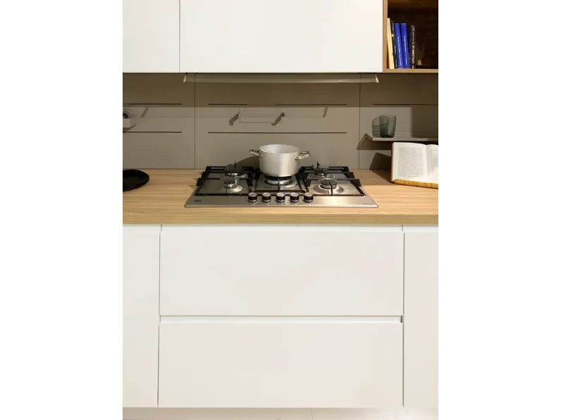 Cucina ad angolo in laccata opaco rovere chiaro Pura a prezzo scontato