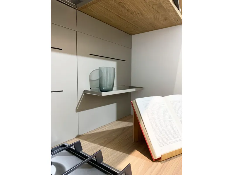 Cucina ad angolo in laccata opaco rovere chiaro Pura a prezzo scontato