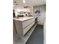 Cucina altri colori moderna con isola Regola Scavolini in Offerta Outlet
