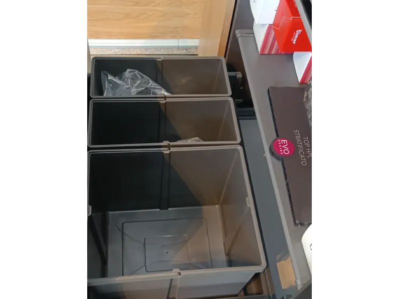 Cucina Scavolini design lineare antracite in laccata opaco Regola